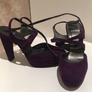 Gorgeous suede Stuart Weitzman pumps